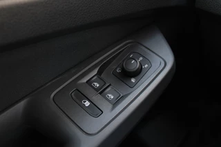 Ford Transit Connect 2024 - 2.0 EcoBlue L2 Limited 123pk - Automaat - Keyless - ACC - Blindspot - Carplay/Android - Rijklaar zdjecie 18