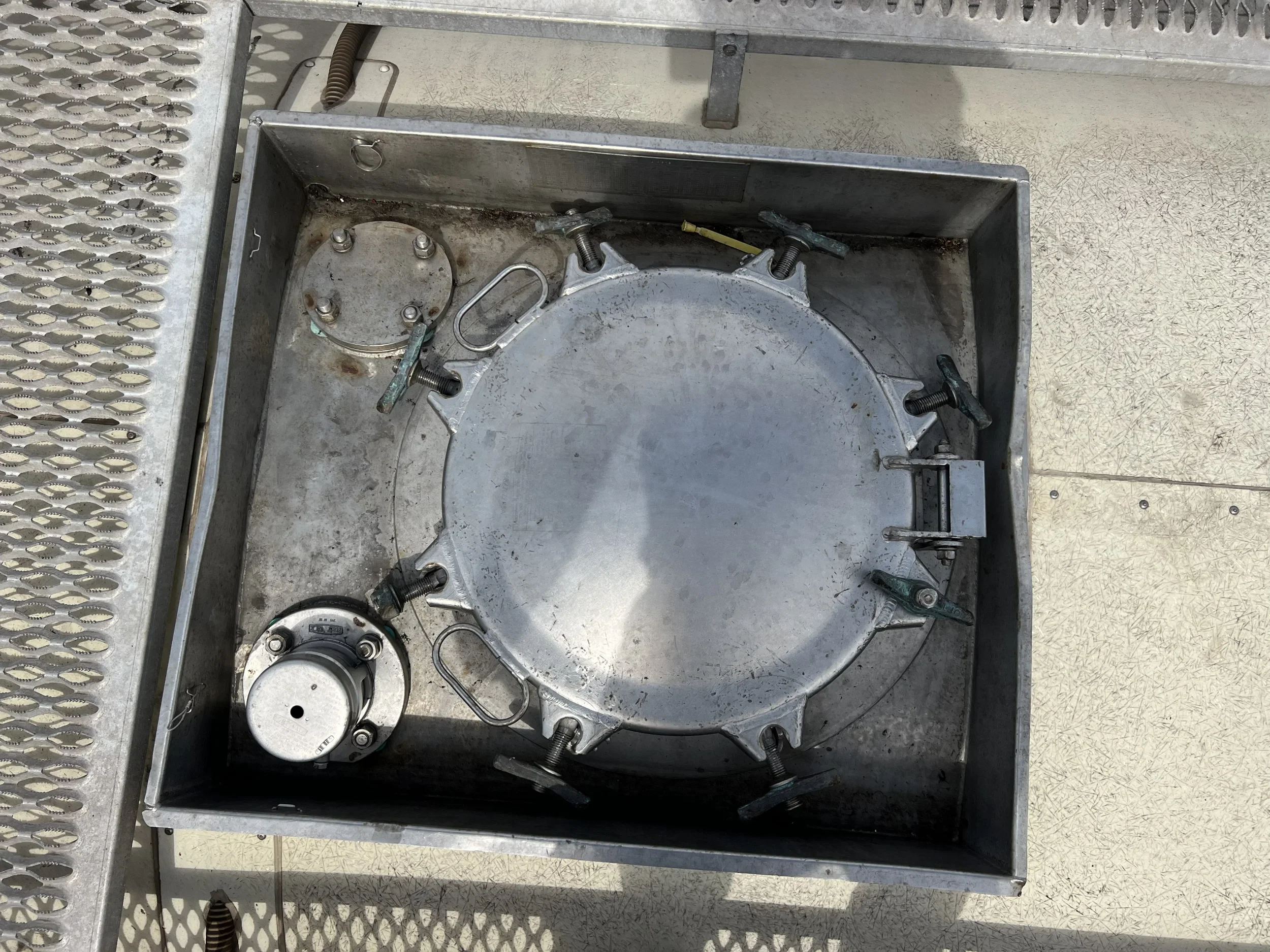 Welfit Oddy 1997 - 20FT ISO, 24.000L / 1-COMP. / UN PORTABLE T11/ valid 2,5Y/CSC-inspection till 09/2026 afbeelding 15