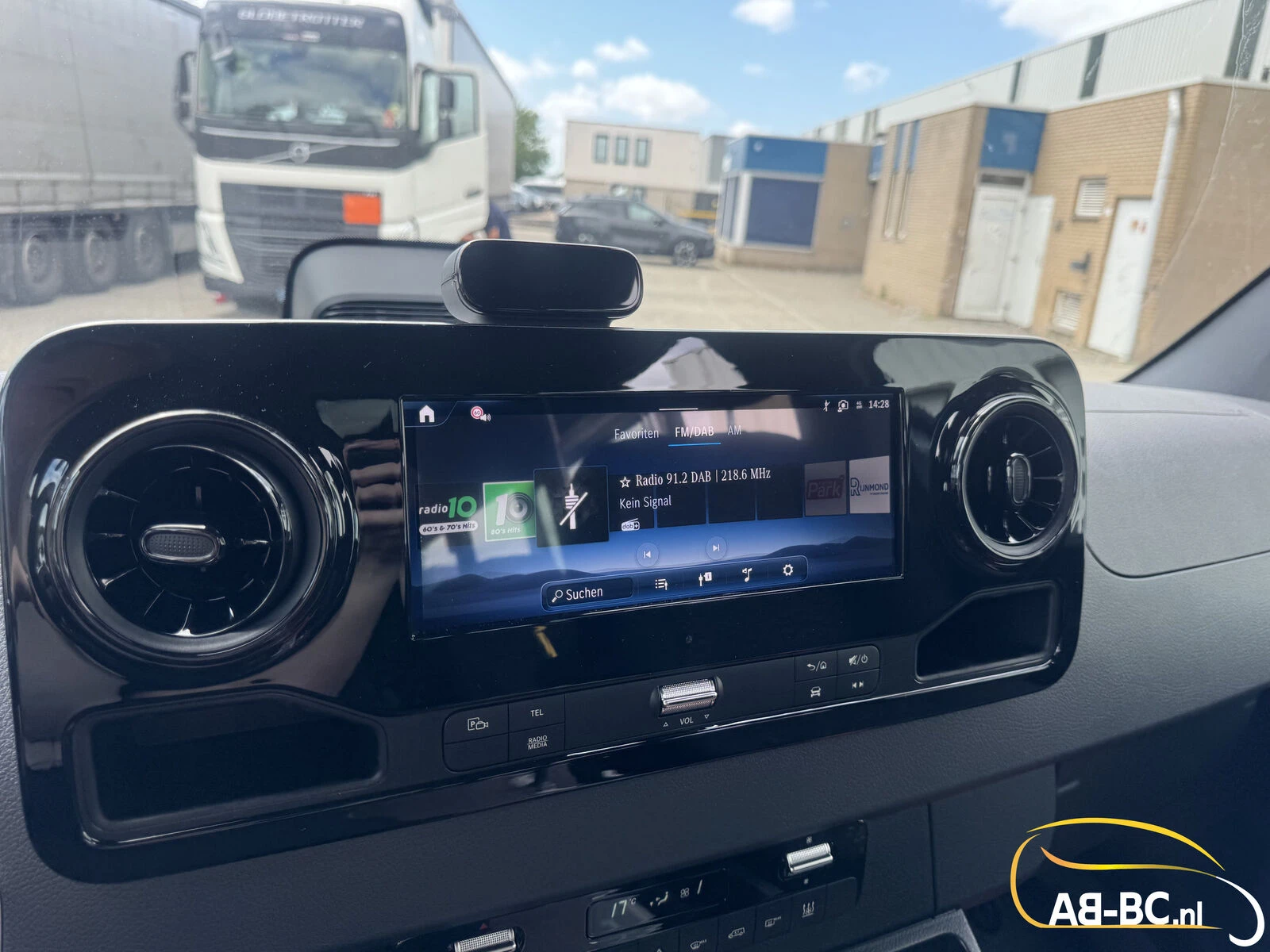 Mercedes-Benz Sprinter 2026 - Transfer 45, 23 Seats, Euro 6 image 61