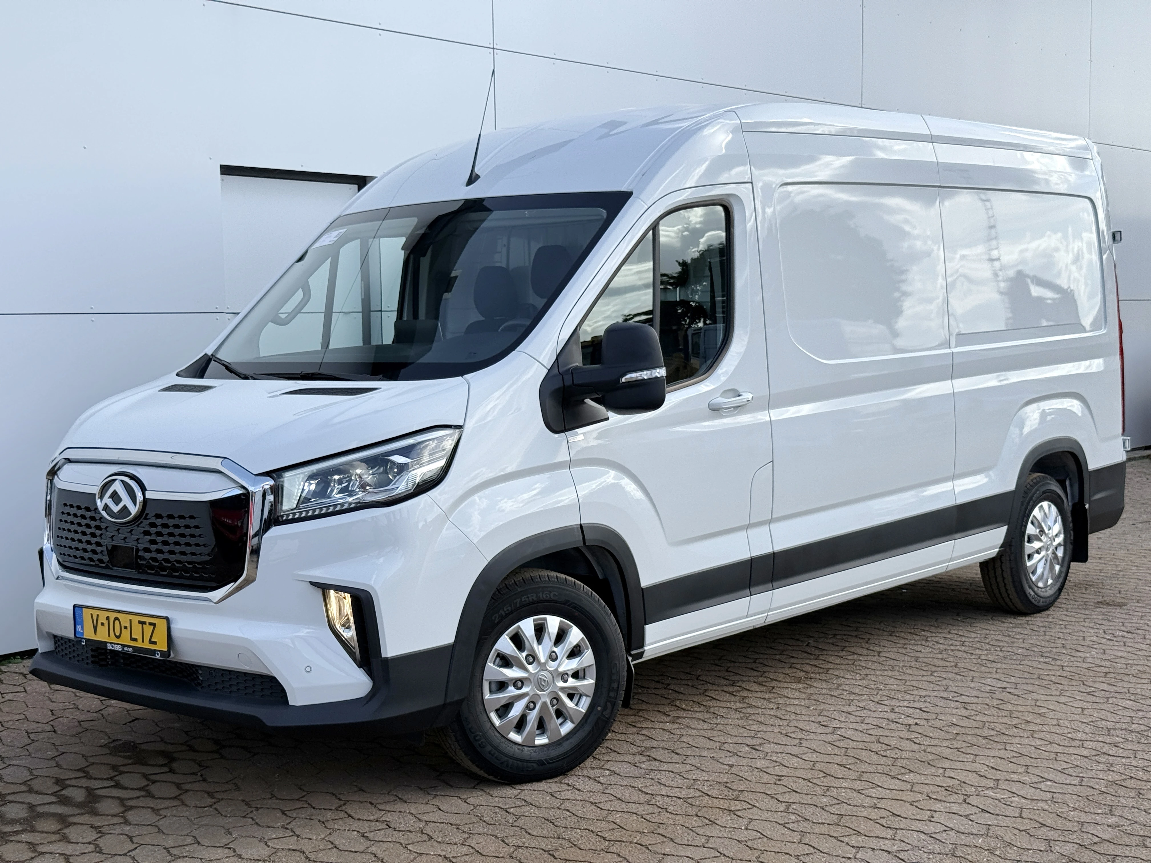 Maxus eDeliver9 2025 - 89kWh 204PK Nieuw! Elektrisch L3H2 355km WLTP Snelladen Adaptieve Cruise Airco LED Carplay Camera Stoelverwarming Parkeersensoren v+a image 1