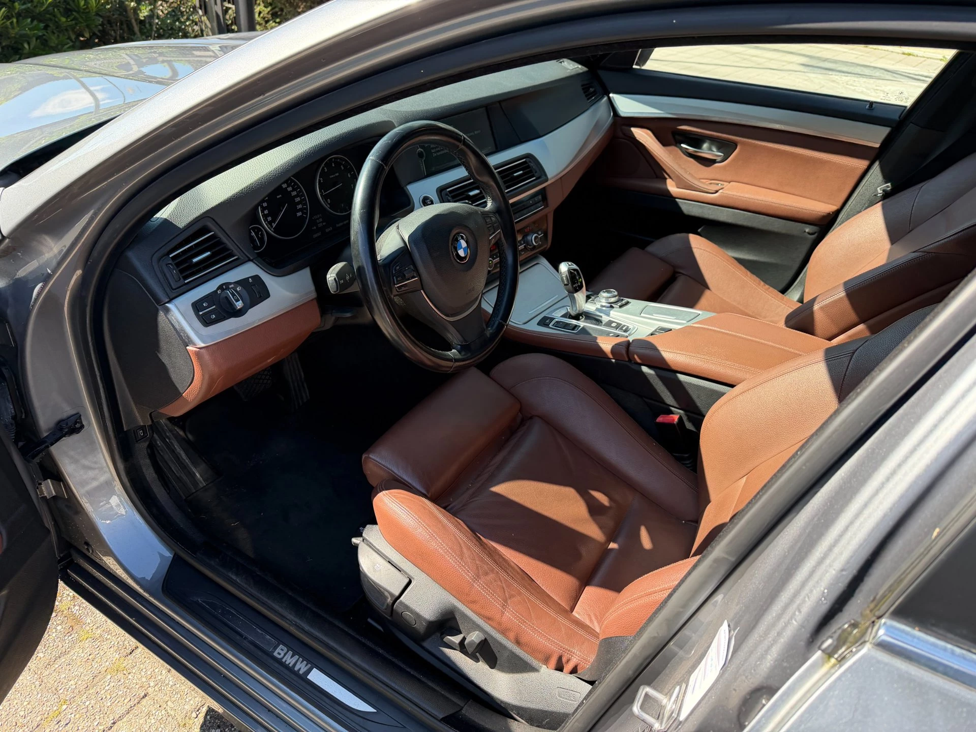 BMW 5 Serie 2012 - Touring 520i High Executive aut ,panod.,leer,navi,trekh afbeelding 11