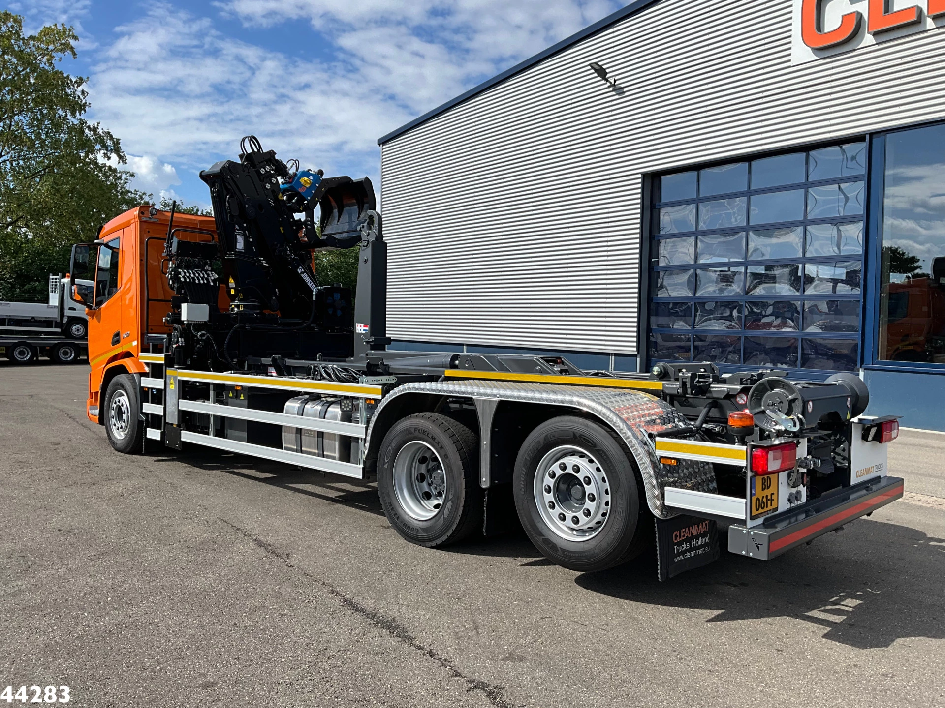 DAF FAN XD 450 Euro 6 Hiab 19 Tonmeter Z-kraan 2026 image 2