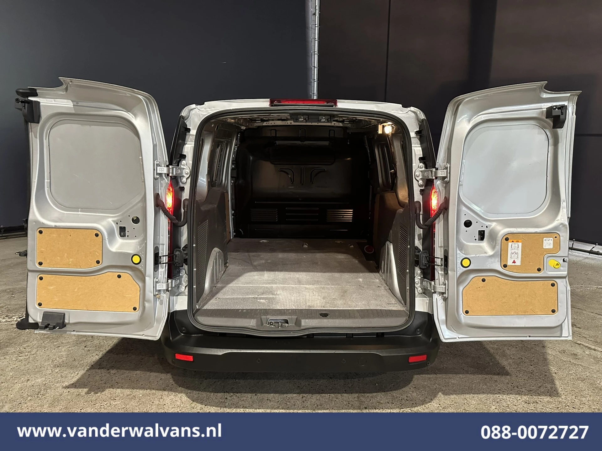 Ford Transit Connect 2021 - 1.5 EcoBlue 100pk L2H1 Euro6 Airco | Camera | Navigatie | Apple Carplay | Android Auto obrázek 11