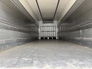 Renault 19 2014 - D D320 SLEEPERCAB 4x2 LAMBERET / THERMOKING (EURO 6 / RETARDER / AUTOMATIC GEARBOX / AIRCONDITIONING) obrazek 7