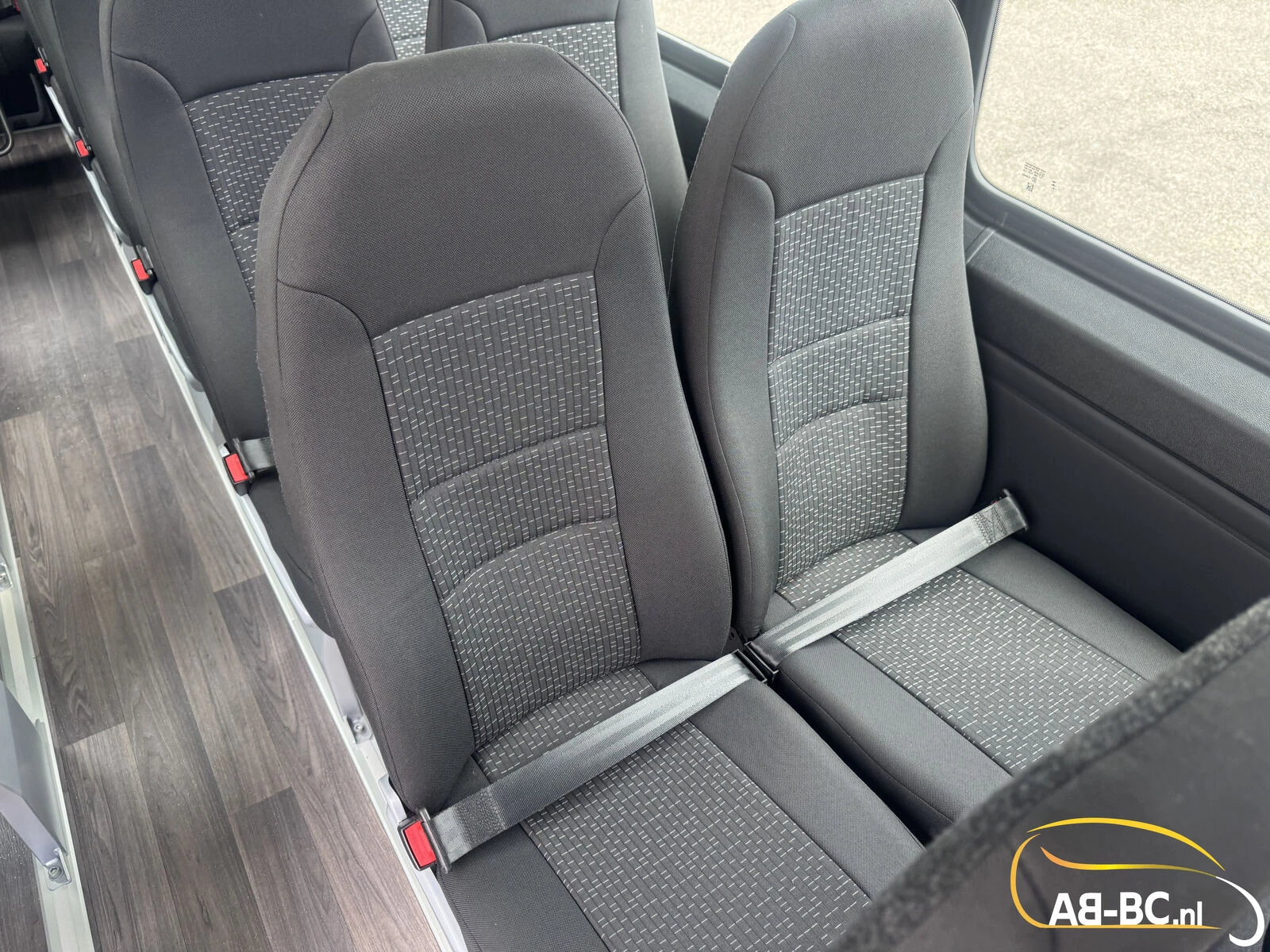 Mercedes-Benz Sprinter 2026 - Transfer 45, 23 Seats, Euro 6 image 42