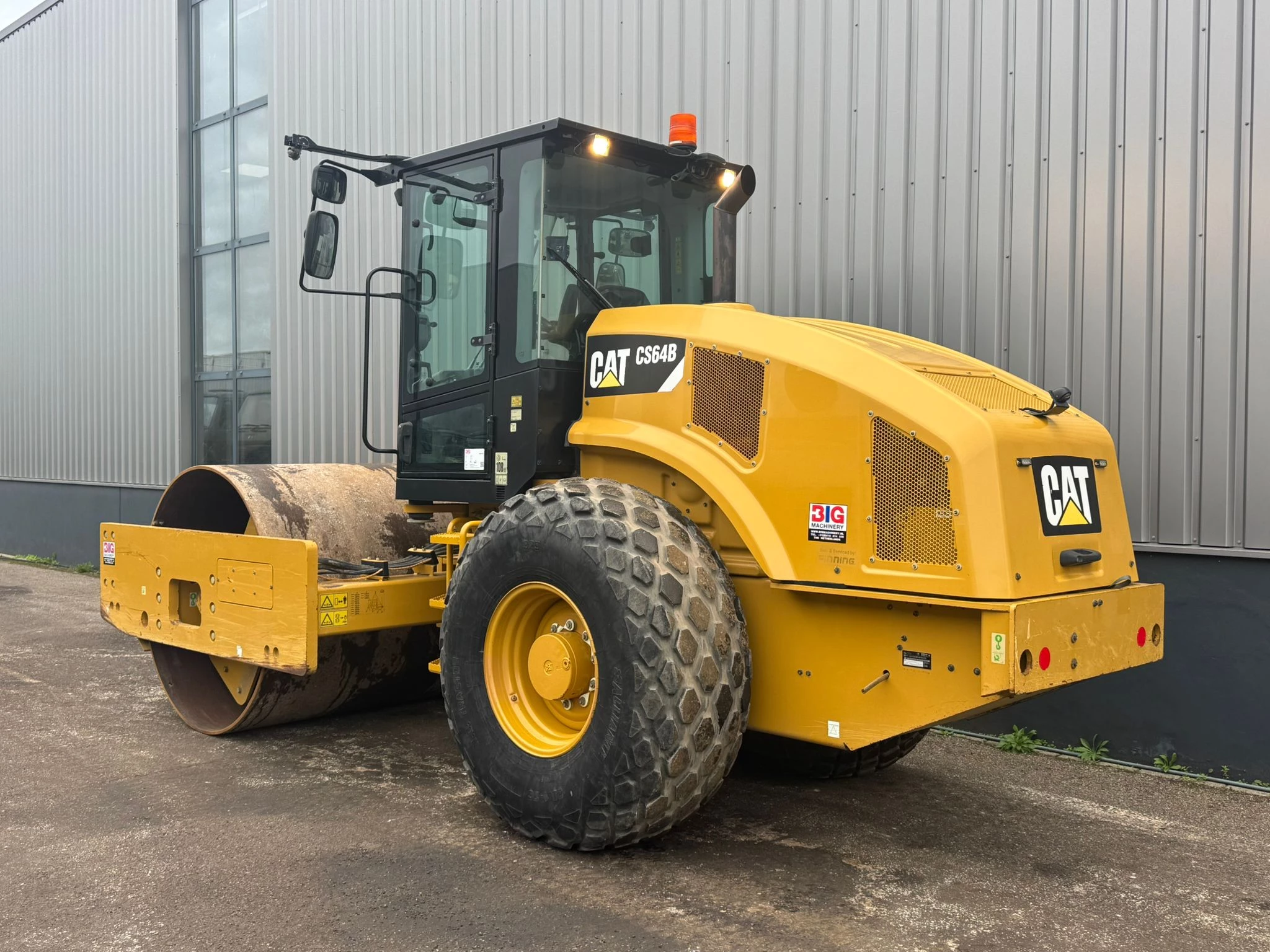 Caterpillar CS64B 2018 obrázek 3
