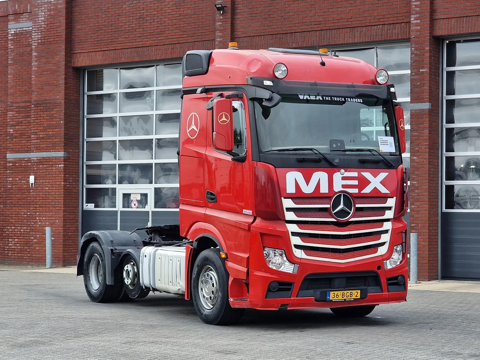 Mercedes-Benz Actros 2015 - 1842 Streamspace 6x2 - PTO/Hydraulics - Steel/Air - Euro 6 afbeelding 1
