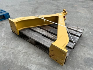 Cat N/A - D6R / D6T Zugmaul / Trekhaak image 3