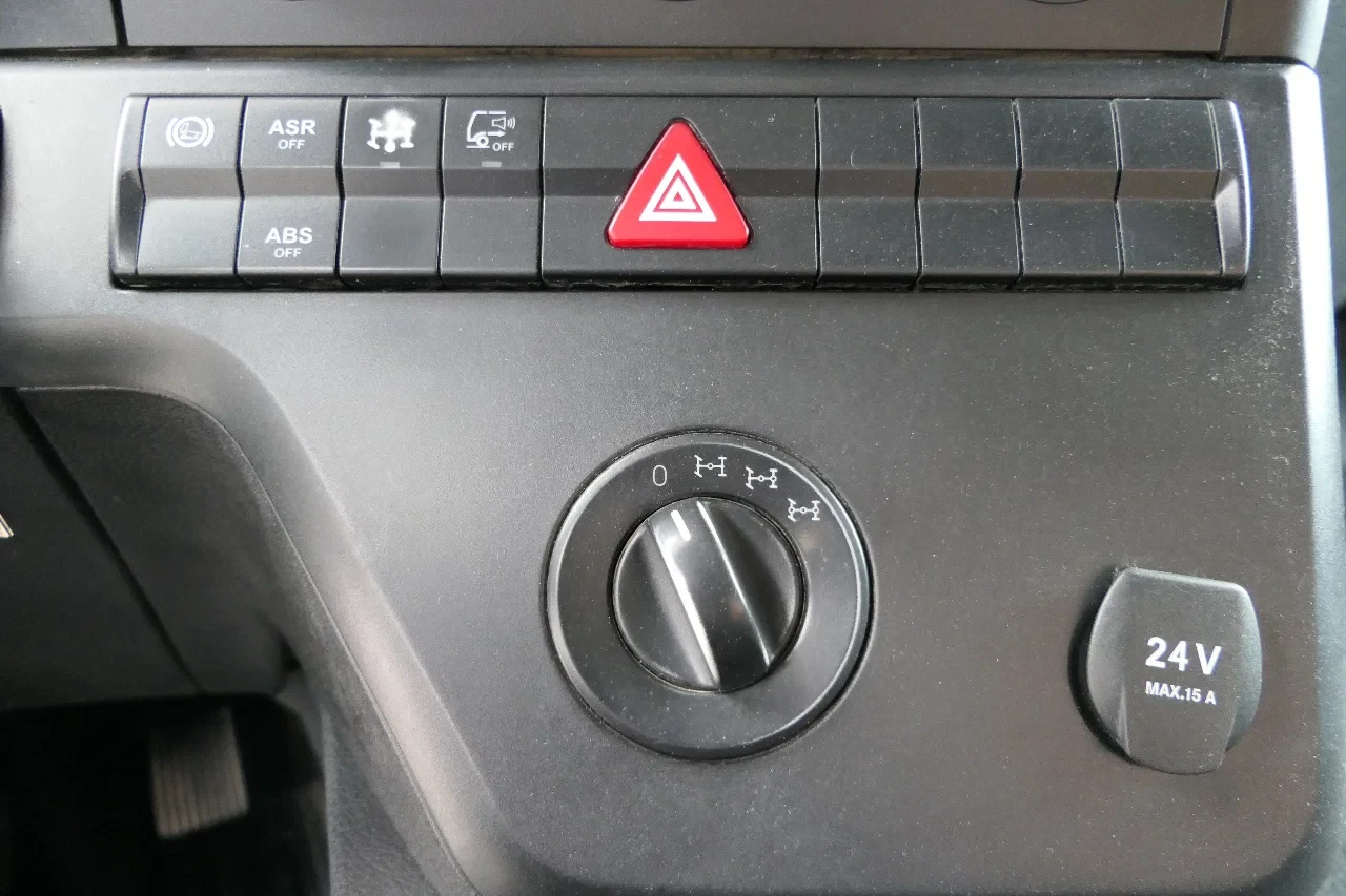 Mercedes-Benz Arocs 4151 2019 - | 8X6 | Voith Retarder | 250470Km | 2019 | Full Spring Suspension | New Tires 100% | Manual Gearbox | Euro6 | French Truck obrázek 41