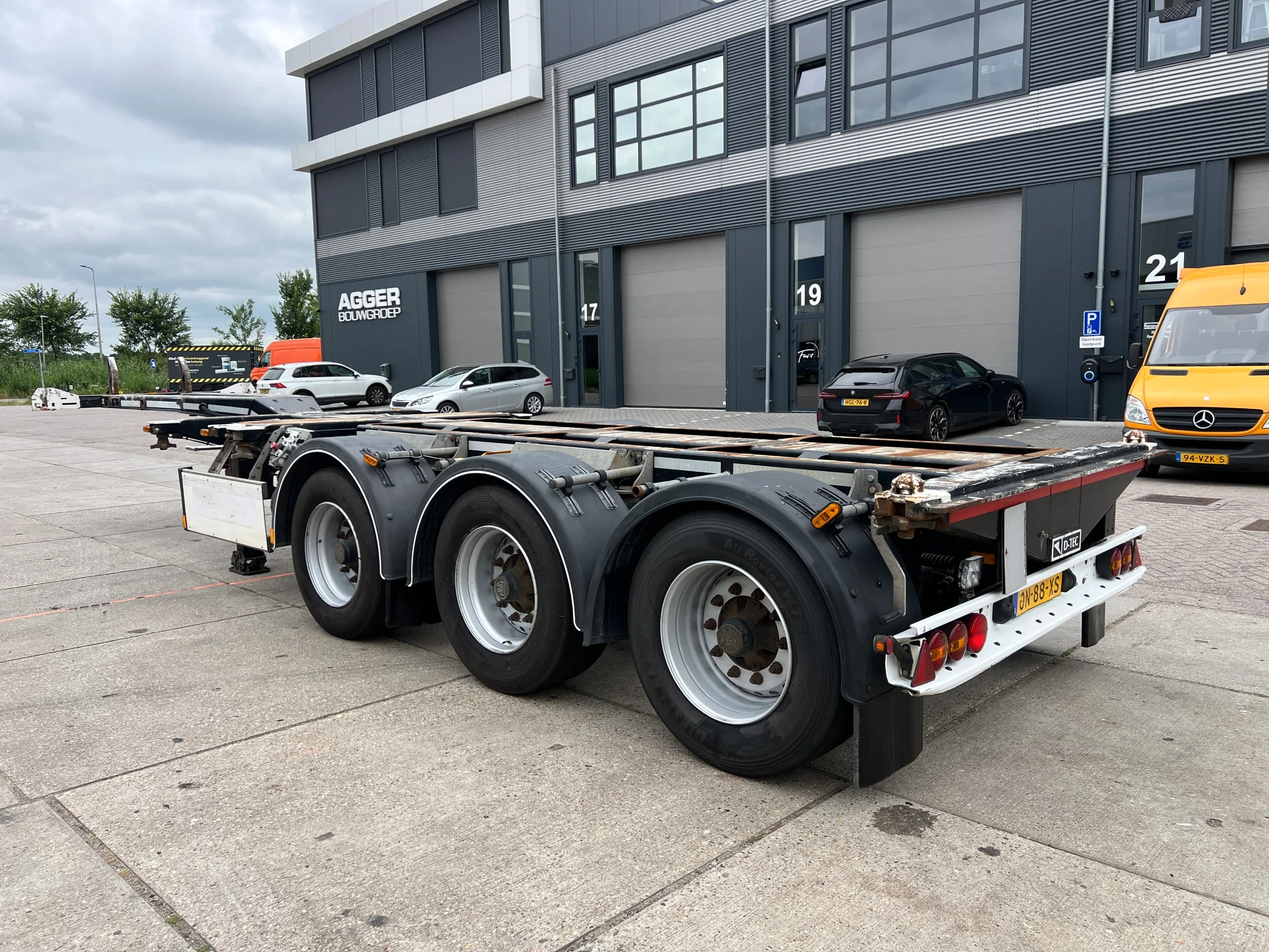 D-TEC 2015 - FT-LS-S VCC-01 / 3x Extendable / 1x Lift Axle afbeelding 2