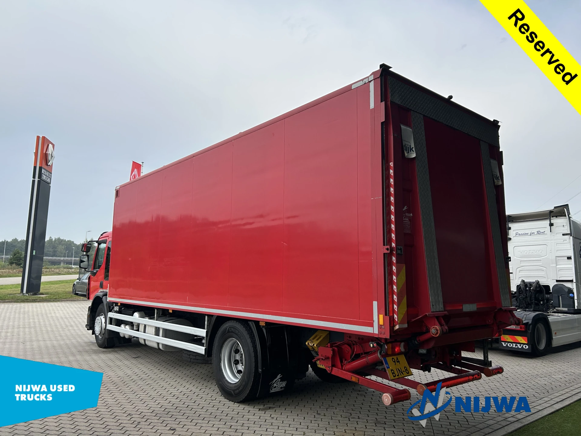Renault D WIDE 280 4x2 Low mileage + Laadklep 3000 KG 2017 afbeelding 4