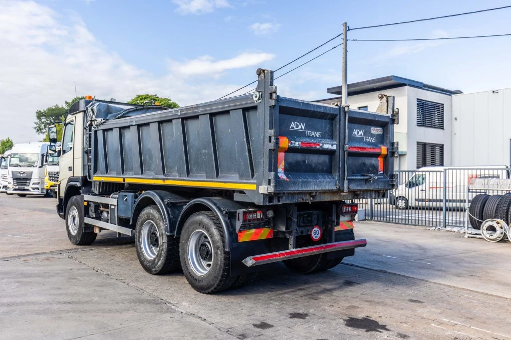 Volvo 2011 - FMX 460 - TIPPER / TRACTOR obrázek 3
