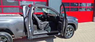 Toyota Hilux 2022 - 2.4 D-4D 4x4 Automaat | 150pk | Luxe uitvoering Hilux 2.4 D-4D 4x4 Automaat afbeelding 60