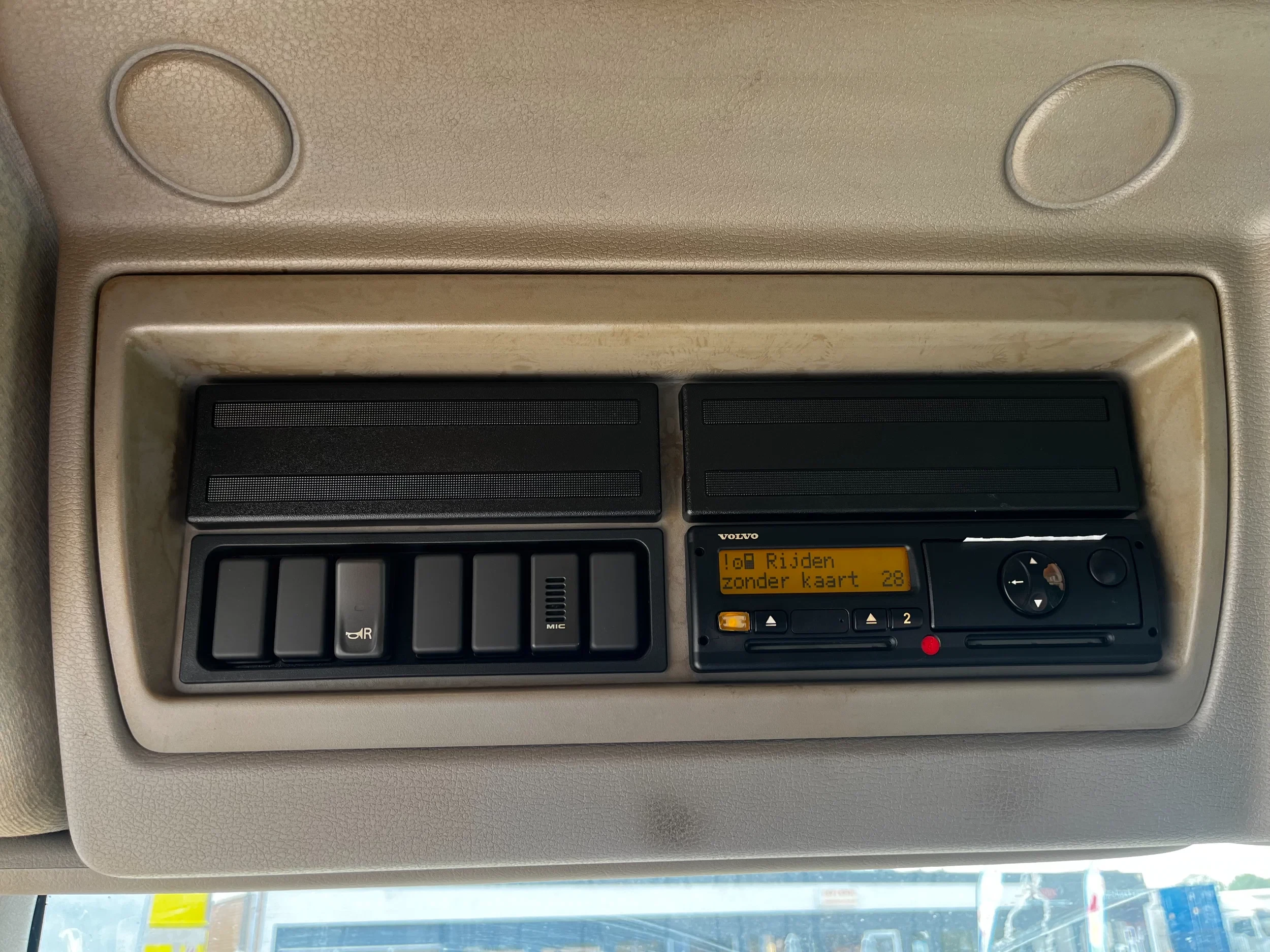 Volvo 240 2010 - FL Closed Box | Refrigerated | Low Milage | Excellent state | afbeelding 20