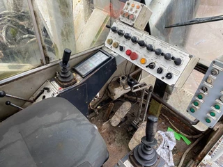 Hitachi N/A 1994 - KH 150-3 imagem 17