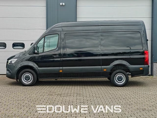 Mercedes-Benz Sprinter 2020 - L2H2 319 Automaat Zwart Trekhaak LED 360 Camera bild 2