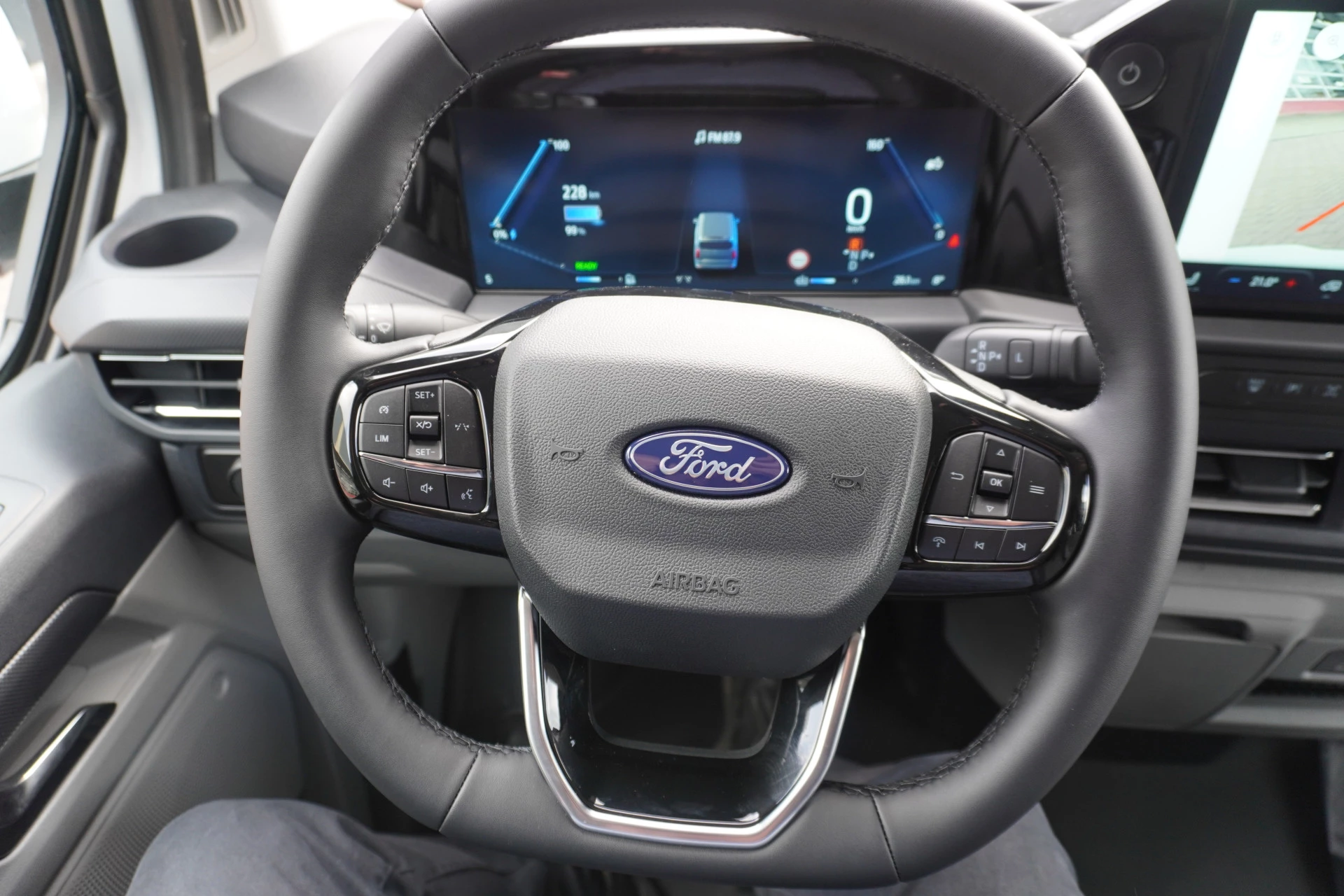 Ford E-Transit 2026 - Cust. 320L L2H1 Limited 65 kWh 160KW/218PK Automaat met POWERPACK Bild 16