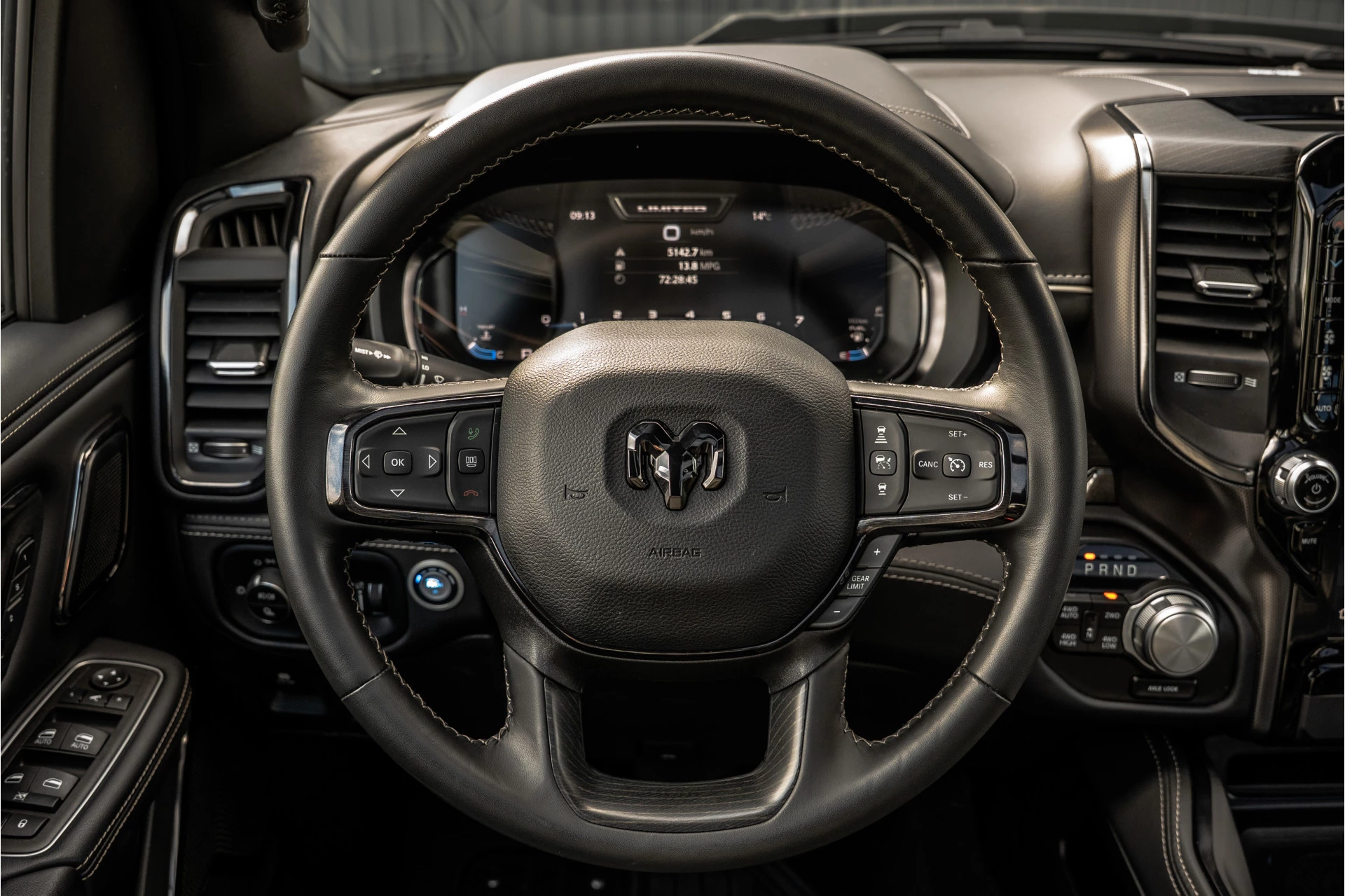 Dodge Ram 1500 2024 - 1500 LIMITED 5.7L V8 | 1e Eigenaar | Head up | Luchtvering | Rambox | Split Tailgate | Pano | Harman / Kardon zdjęcie 16