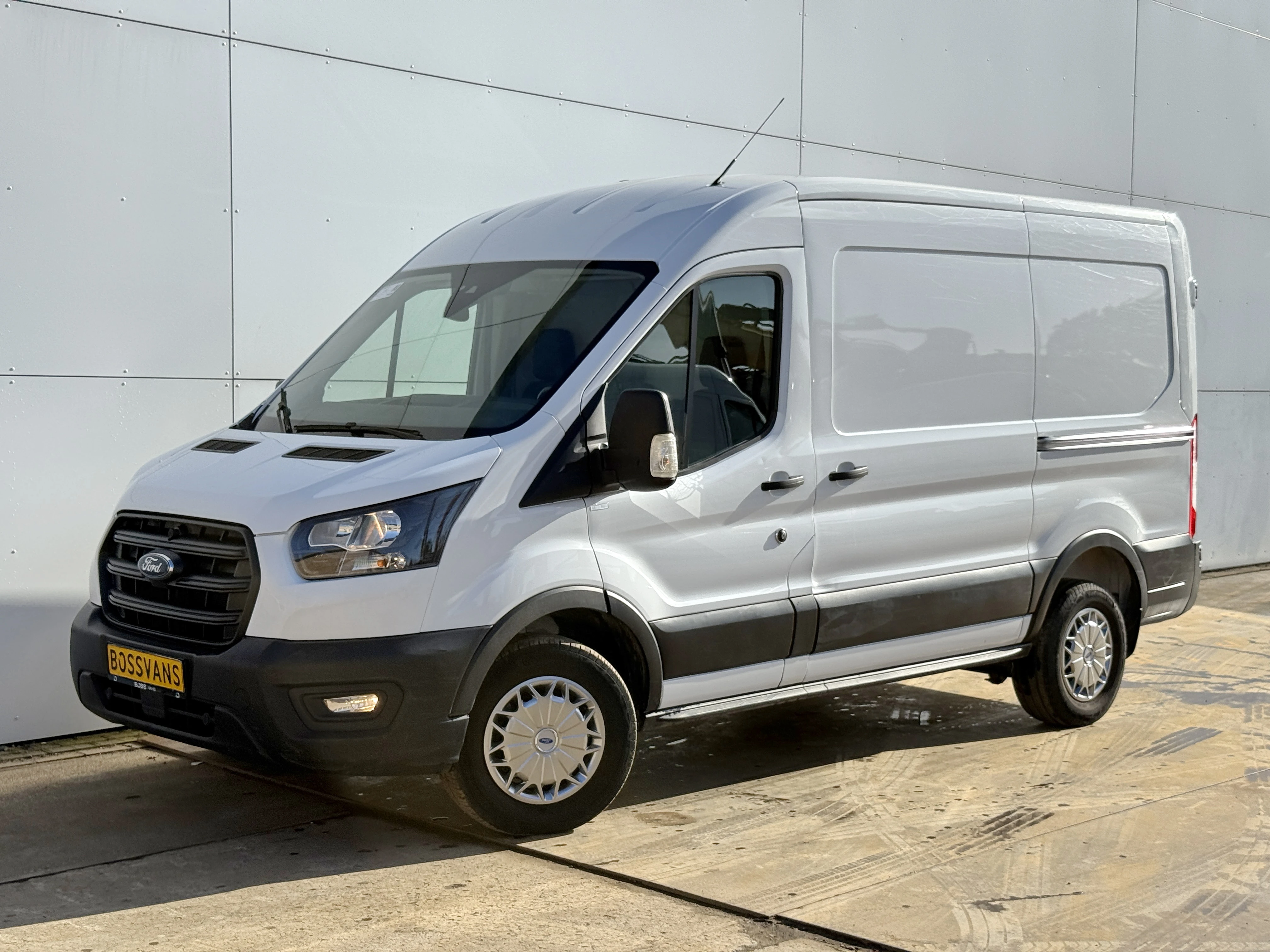 Ford Transit 2024 image 1