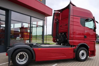 MAN TGX 2025 - 18.560 MAN - 18.560 - D30 - ADR - Full air New! 75KM imagen 4