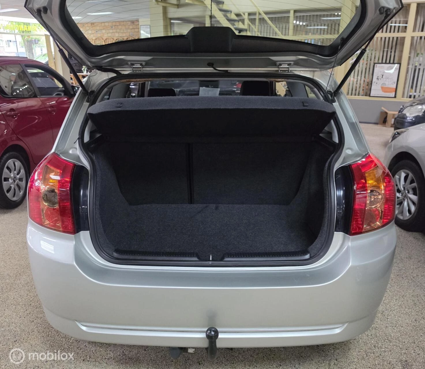 Toyota Corolla 2005 - 1.6 VVT-i Linea Sol obrázek 6
