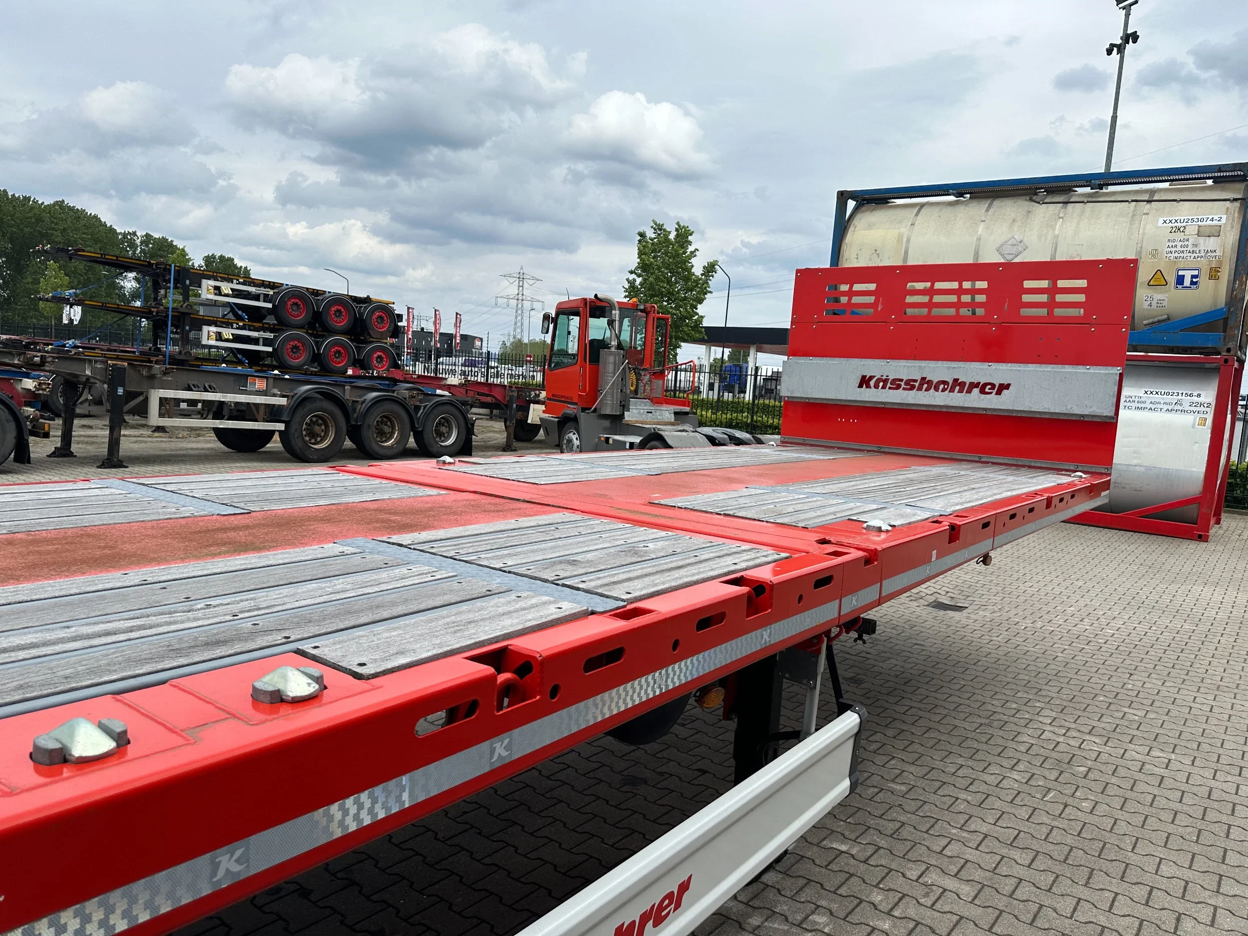 KAESSBOHRER 2026 - new and unused Heavy-Duty flatbed / 690cm extendable / steering axle / lift axle / twistlocks / timberstakes / NL-trailer / APK: 04-2027 zdjęcie 33