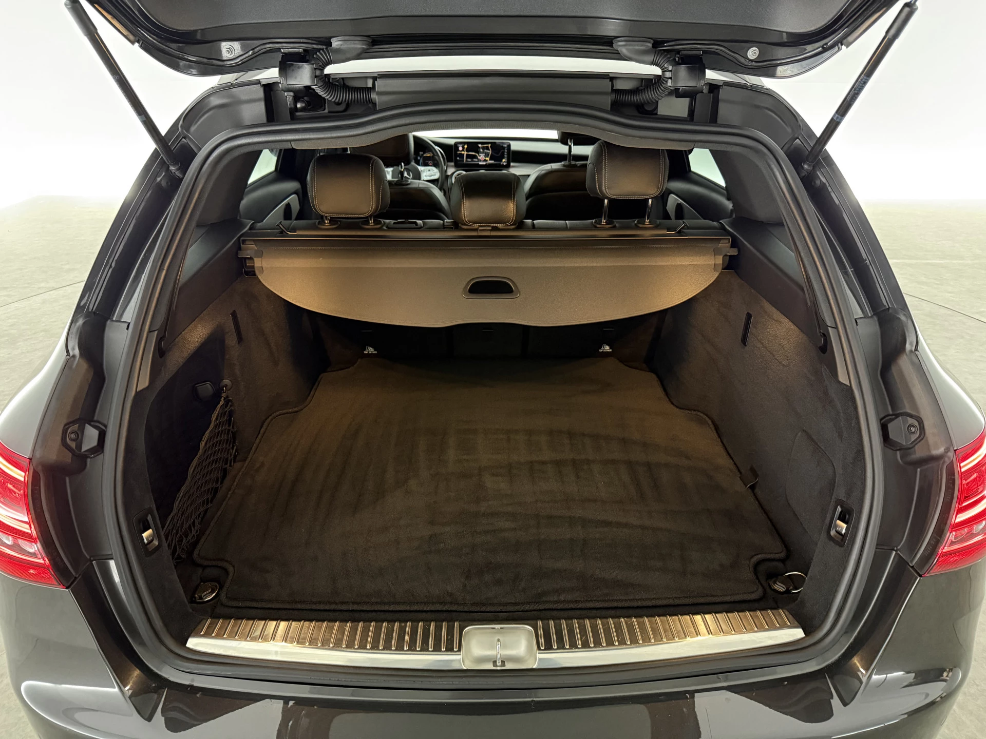 Mercedes-Benz C-Klasse 2020 - 200 Business Solution AMG 184PK afbeelding 35