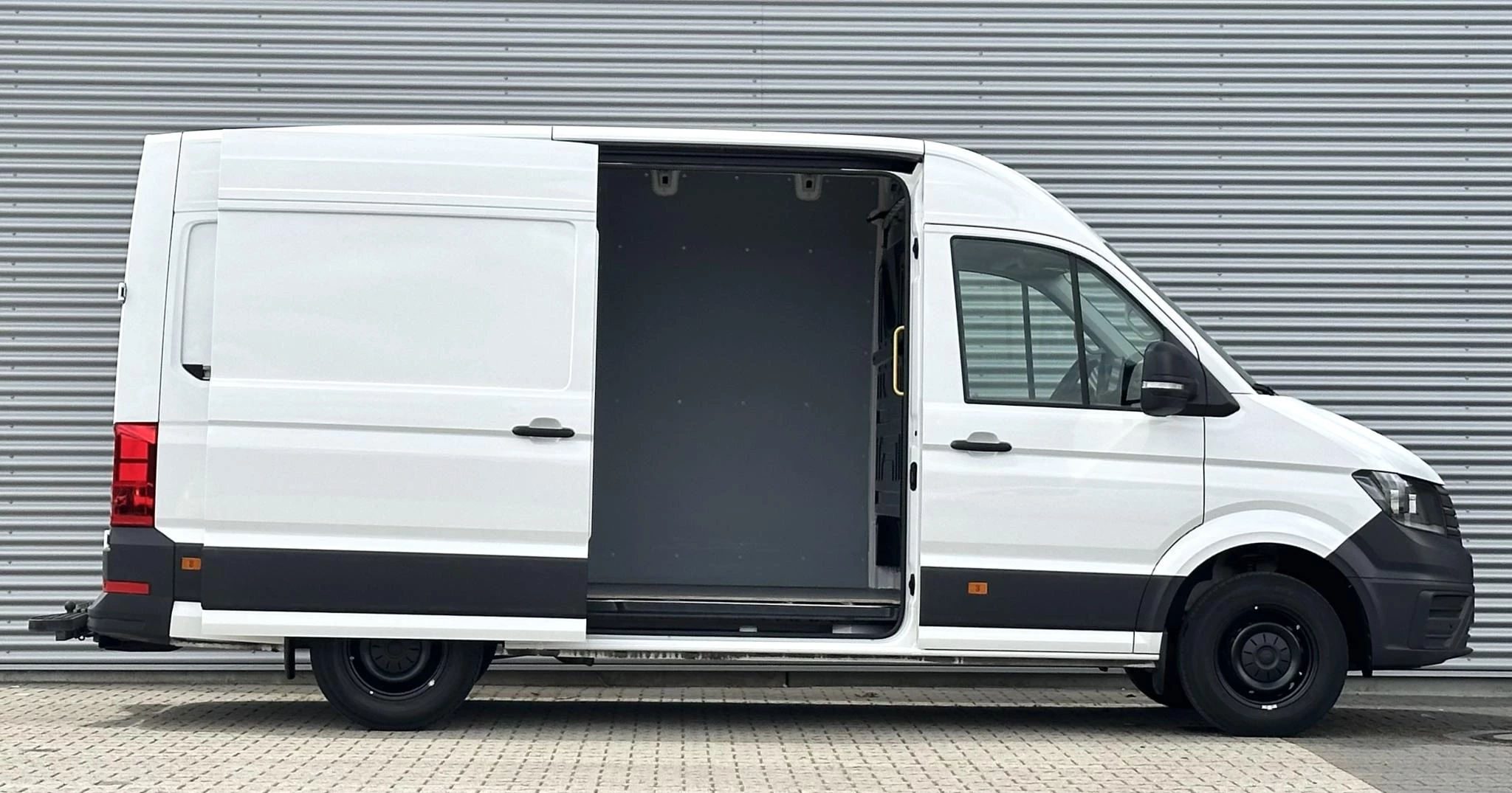 Volkswagen Crafter 2024 - 35 2.0 TDI L3H3 Exclusive Facelift Automaat afbeelding 3