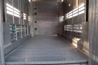 Volvo FH 2006 - 480 FH 480 Cattle transport image 21