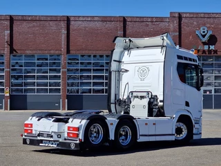 Scania R 2020 - R520 V8 NGS Lowroof 6x2 - Custom interior - Retarder - Full air - "Liverpool Edition" bild 36