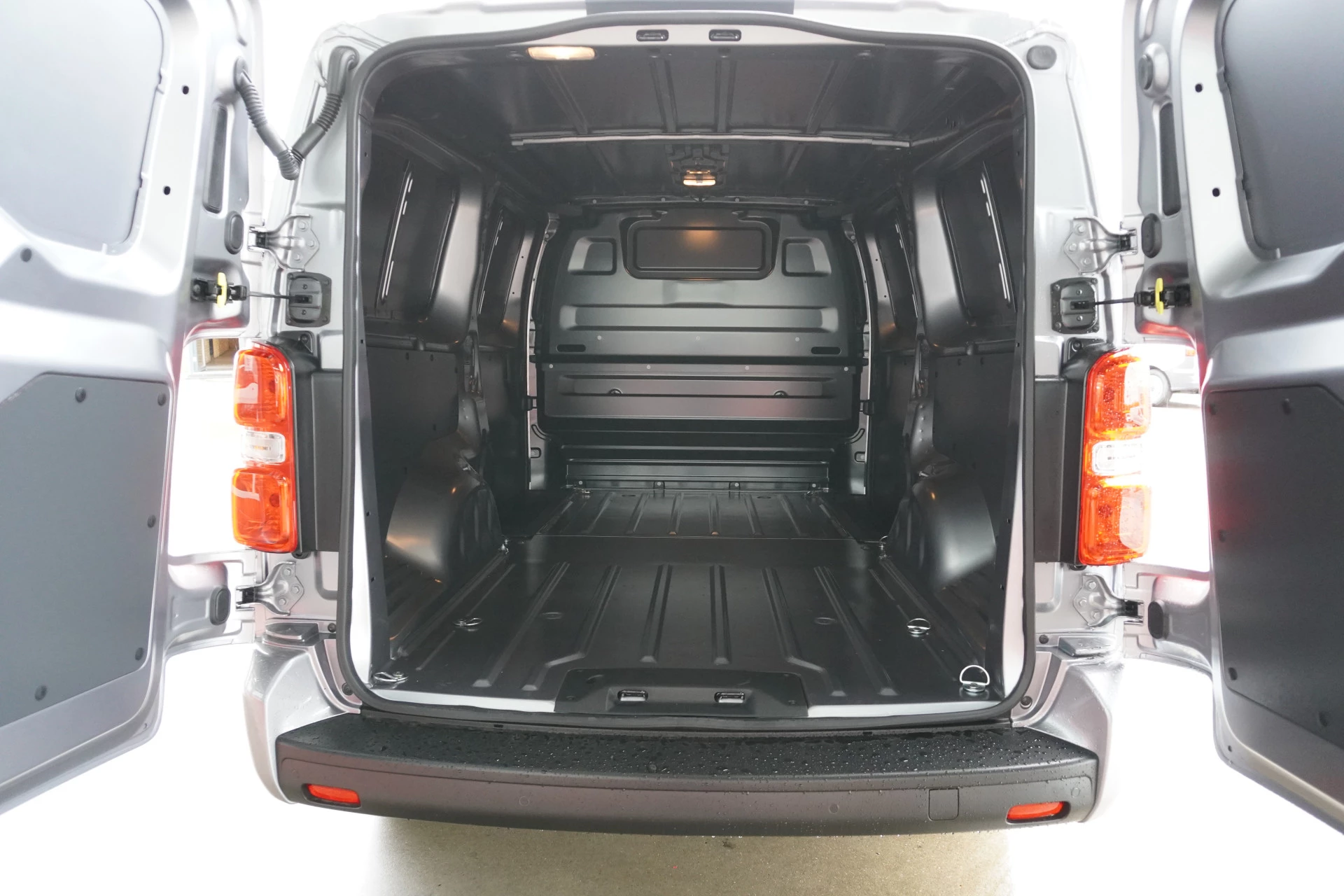 Fiat Scudo 2023 - 2.0 MultiJet 145PK L3H1 Schuifdeur L / R imagem 10