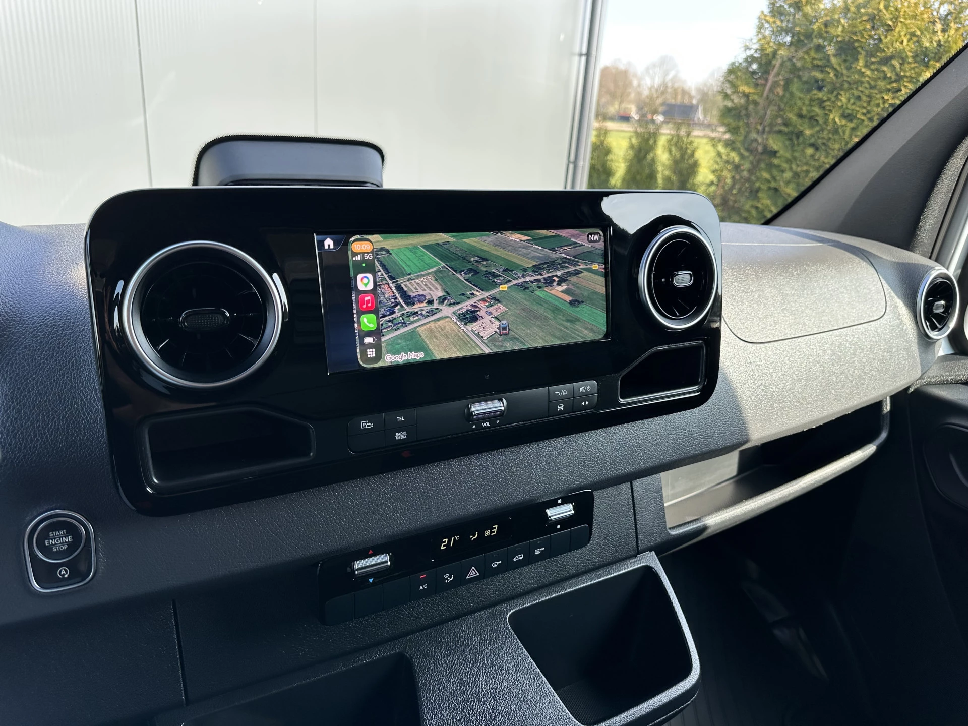 Mercedes-Benz Sprinter 2024 - 317 CDI 9G-TRONIC / L2H1 / RWD / 3.500 KG AHG / 2x SCHUIFDEUR / CAMERA / CRUISE / BLIND SPOT / CARPLAY obrázek 12