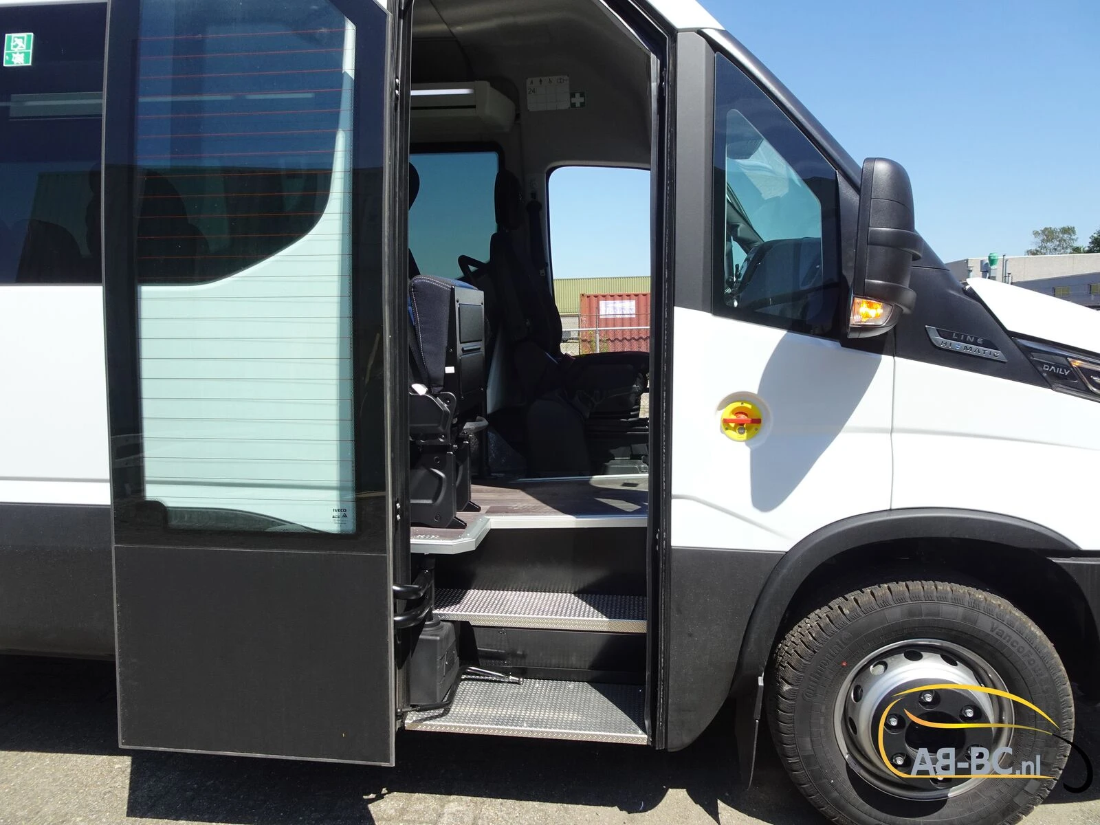 Iveco Daily - 65C18HA8 NEW Automatic 24 seats afbeelding 24