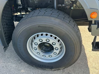 MAN TGS 2023 - 33.400 BB SA 6x4 Manual imagem 12