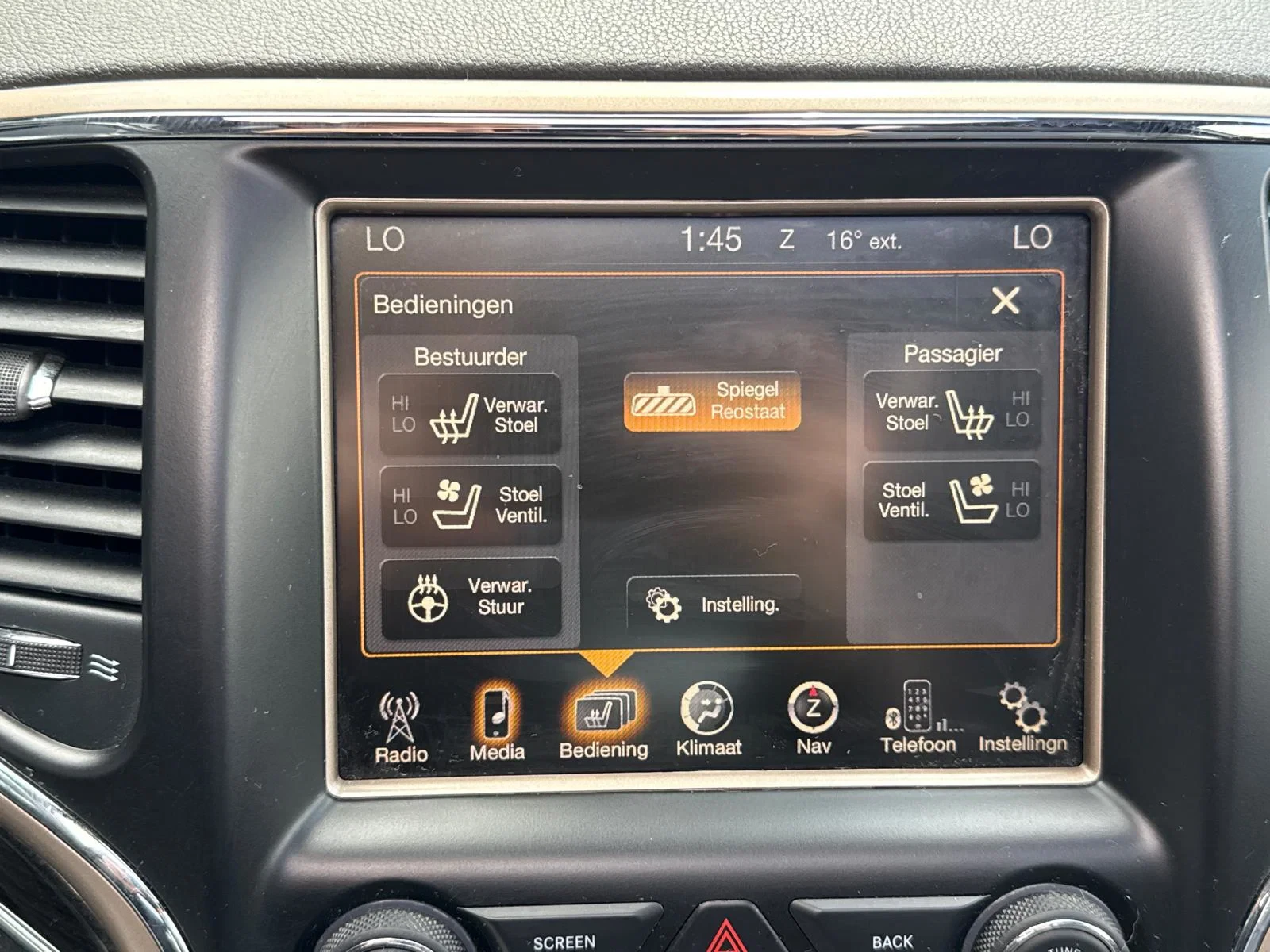 Jeep Grand Cherokee 2014 - 3.0 V6 CRD Overland 4x4 Grijskenteken Pano Luchtvering Stoelverwarm/verkoel. Leer Trekhaak afbeelding 13