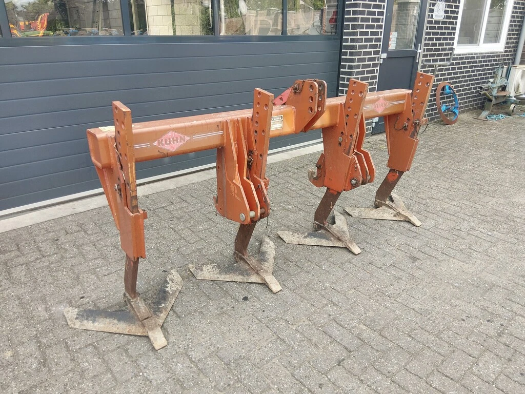 Kuhn DC 300 Voorzetwoeler afbeelding 1