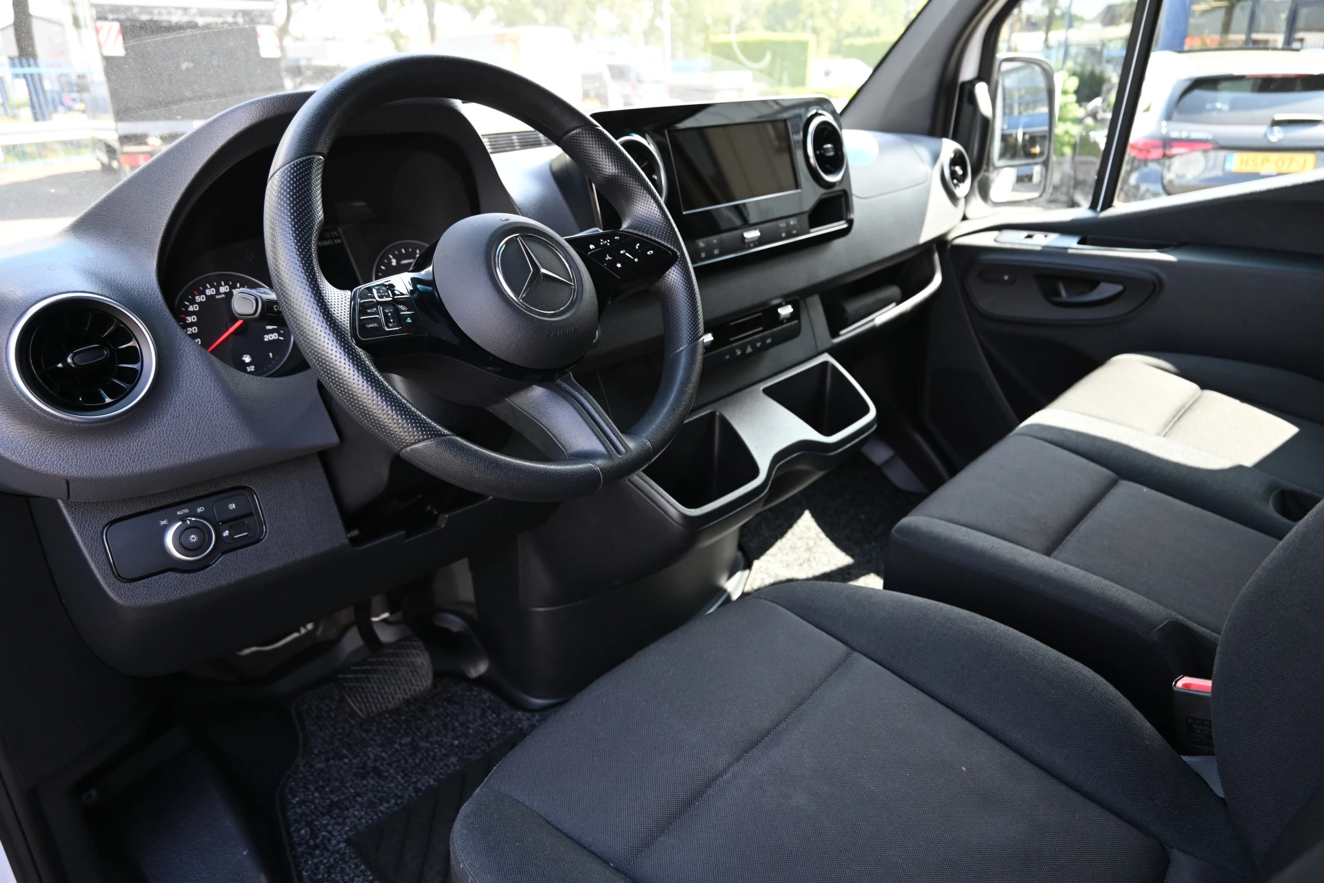 Mercedes-Benz Sprinter 2024 - 317 CDI L3H2 Pro Bild 4