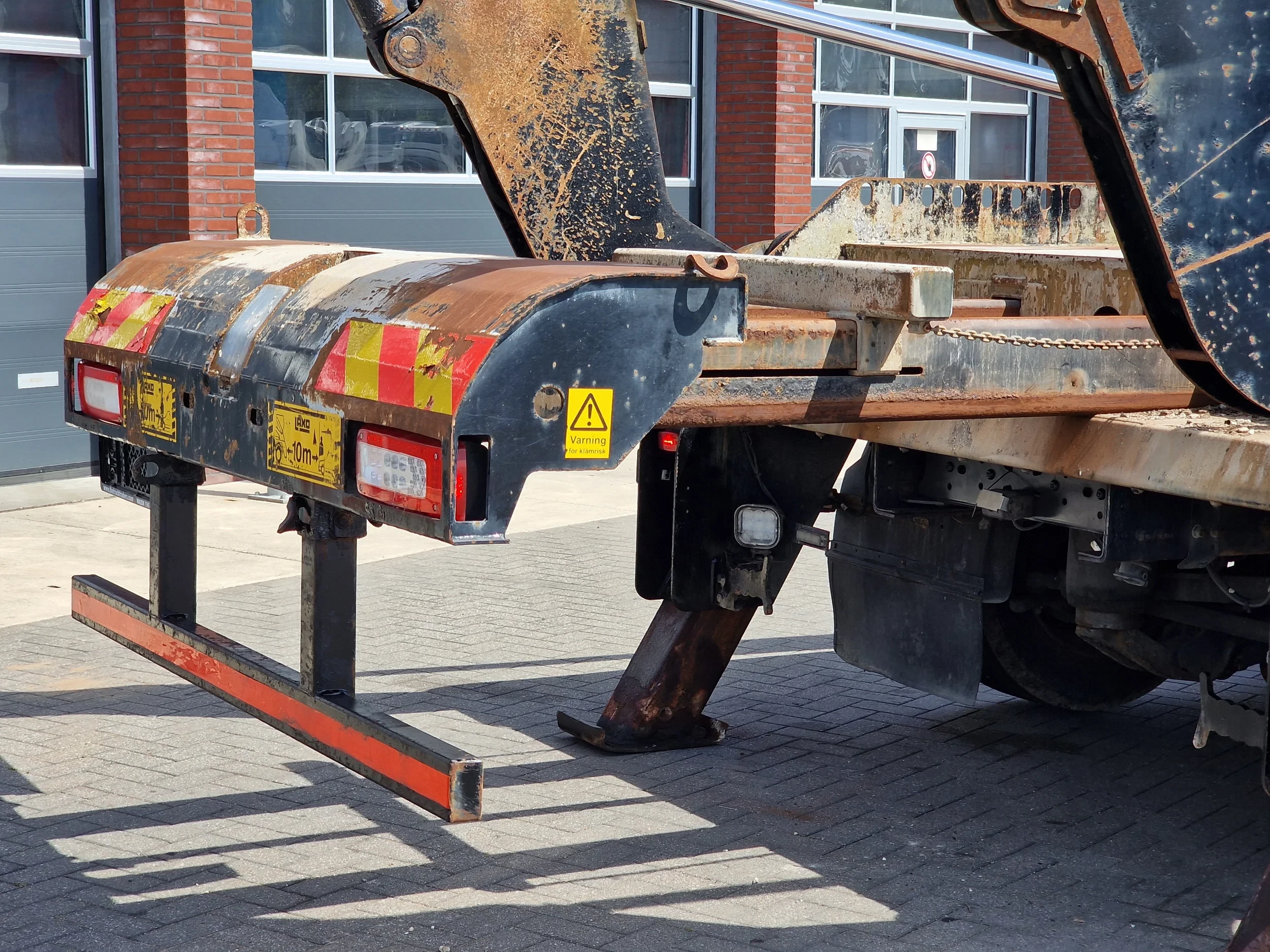 Volvo FMX 330 2017 - 6x2*4 - Skiploader Laxo - Euro 6 - Steering axle - Rear extendable immagine 13