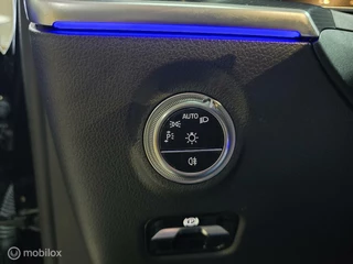 Mercedes-Benz C-Class 2022 - 200 Luxury Line Panorama dak bild 33