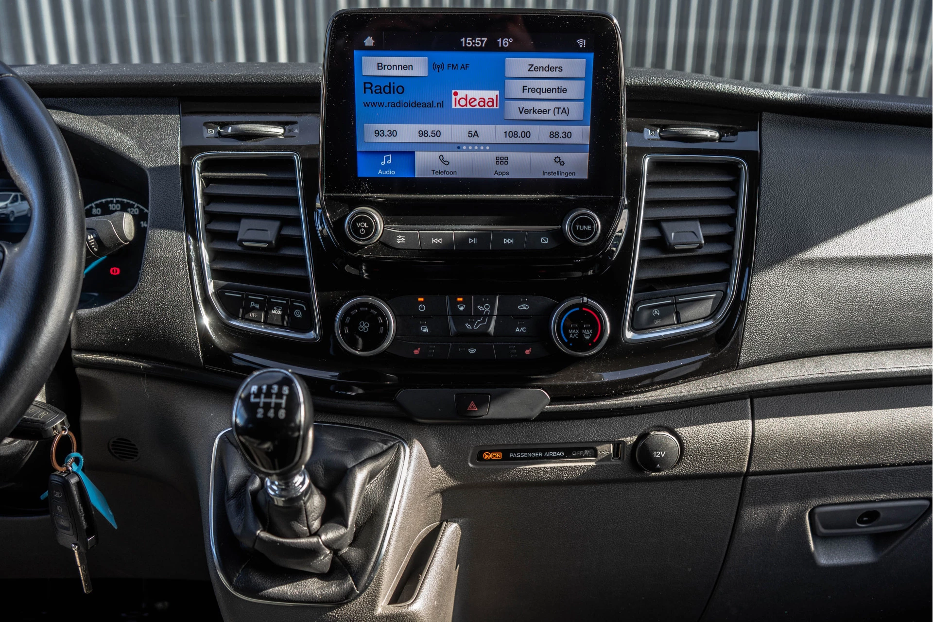 Ford Transit Custom 2022 - 2.0 TDCI L2H1 | 170PK | Trail | DC 5-Persoons | Camera | Carplay | Lederen interieur obrázek 23