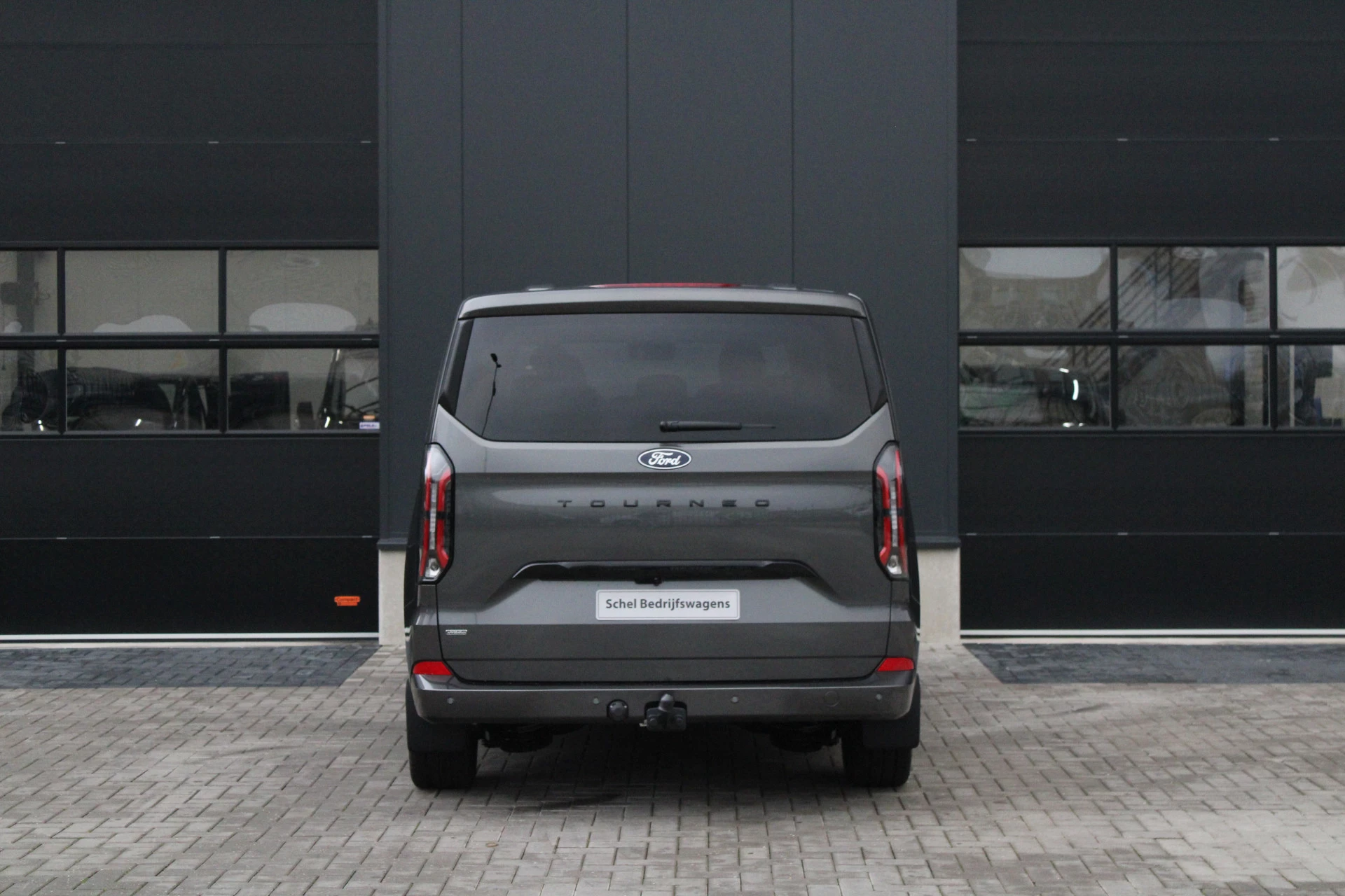 Ford Tourneo Custom 2025 - 340 2.5 PHEV L2H1 Titanium X 232pk | 2x Schuifdeur | ACC | 360 camera | Leder | Navi | Verwarmd stuurwiel | 19" LM velgen | Rijklaar image 7
