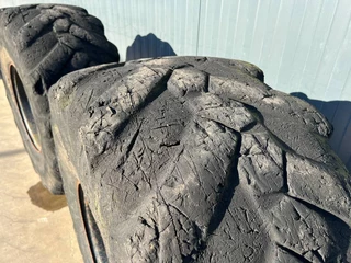 Michelin N/A - 445/70R19.5 incl. rim image 9
