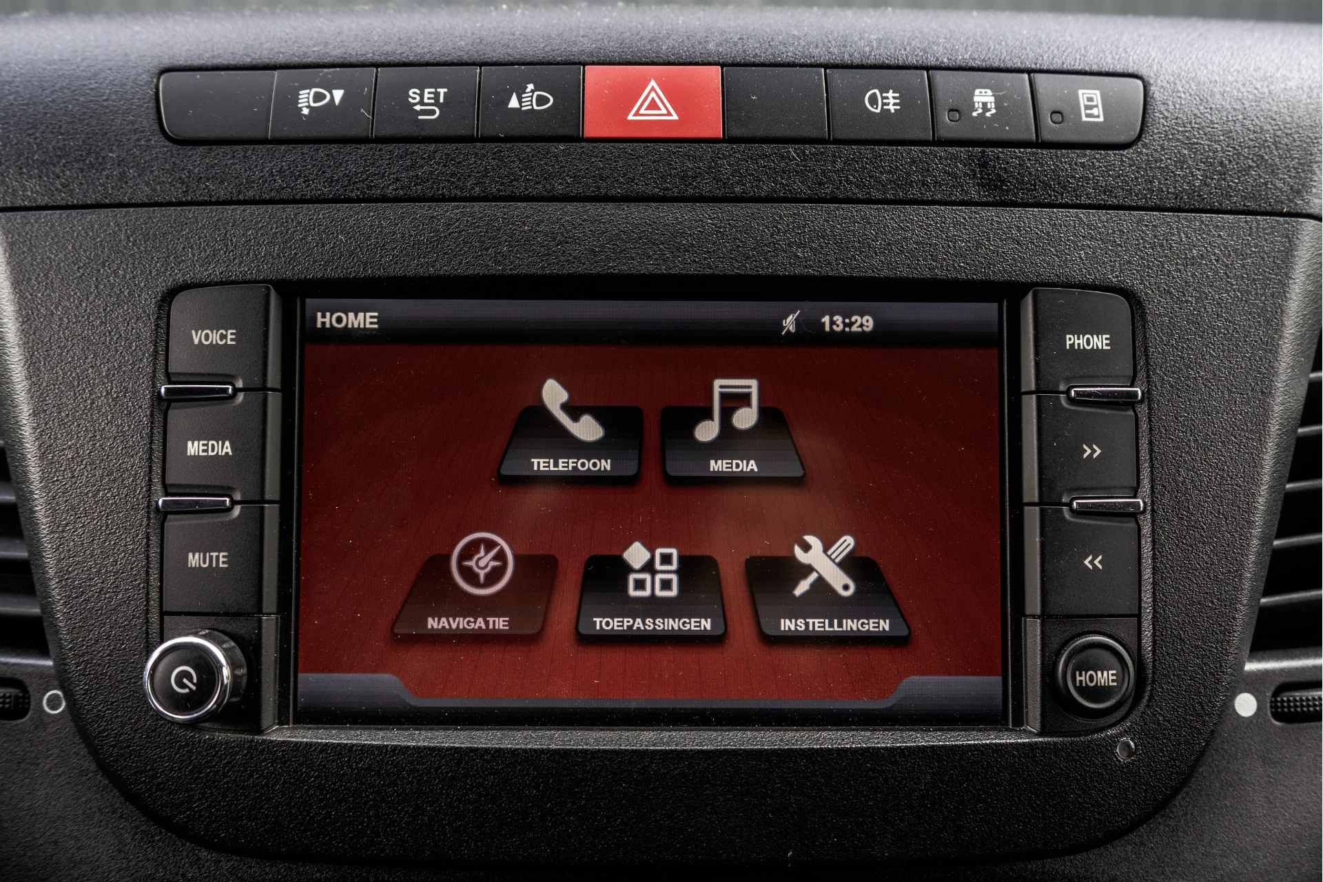 Iveco Daily 2018 - 50C18 | Glasresteel | Automaat | 180 PK | Camera | Navigatie | Cruise | Airco | Tachograaf | Euro 6 afbeelding 15