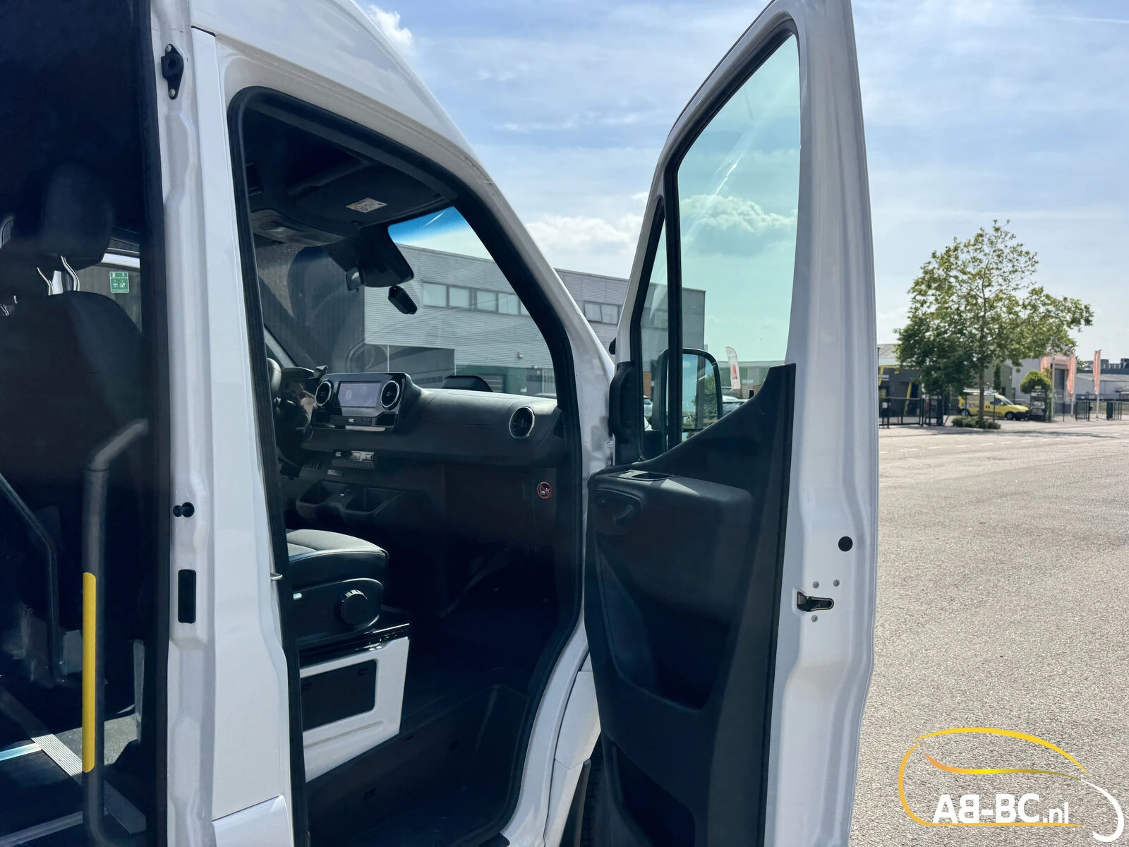 Mercedes-Benz Sprinter 2026 - Transfer 45, 21 Seats, Euro 6, Original German Product afbeelding 32