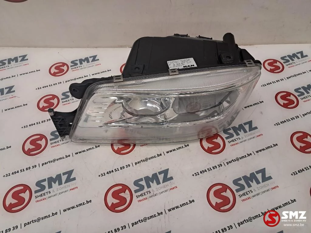 MAN 2018 - Occ koplamp links RHD MAN afbeelding 3