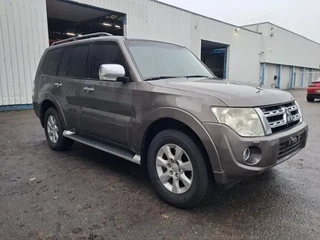 Mitsubishi Pajero 2013 - GLS 3.5 - V6 , 4x4 , 7 Pers. , Full option imagen 4
