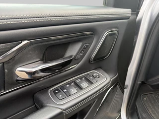Dodge Ram 1500 2022 - 5.7 V8 4x4 Crew Cab Limited afbeelding 14