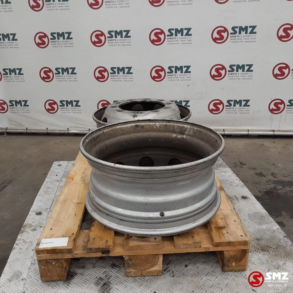 Volvo - Occ set van 2 velgen 22.5x9.00 Volvo afbeelding 4