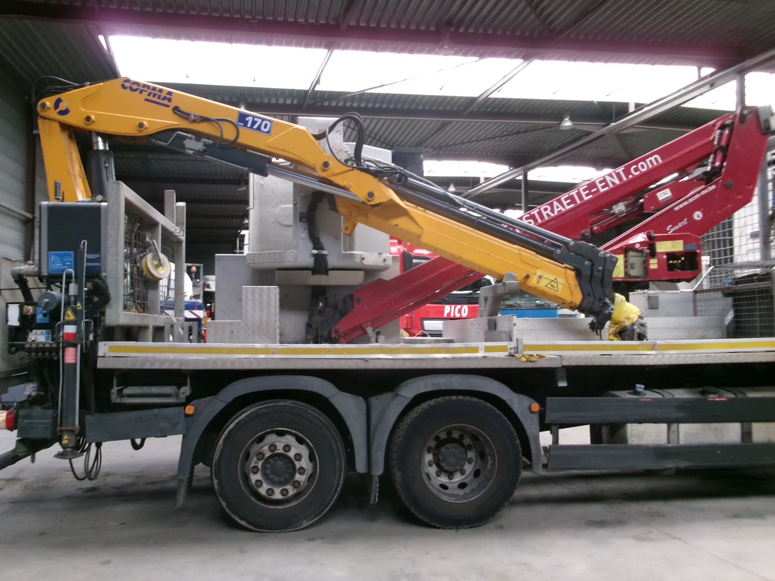 MAN TGX 2010 - 26.400 6X2 + CRANE + LIFT ENGINE BROKE afbeelding 26