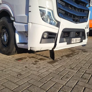 Mercedes-Benz Actros 2020 - 1863 / ENGINE RUNNING / RETARDER / PARK-COOL /HYDRAULICS / ONLY: 268593KM / GIGA-SPACE / MIRRORCAM / AUTOMATIC / EURO-6 / 2020 image 18